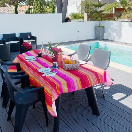 Juana Holiday home L'Escala